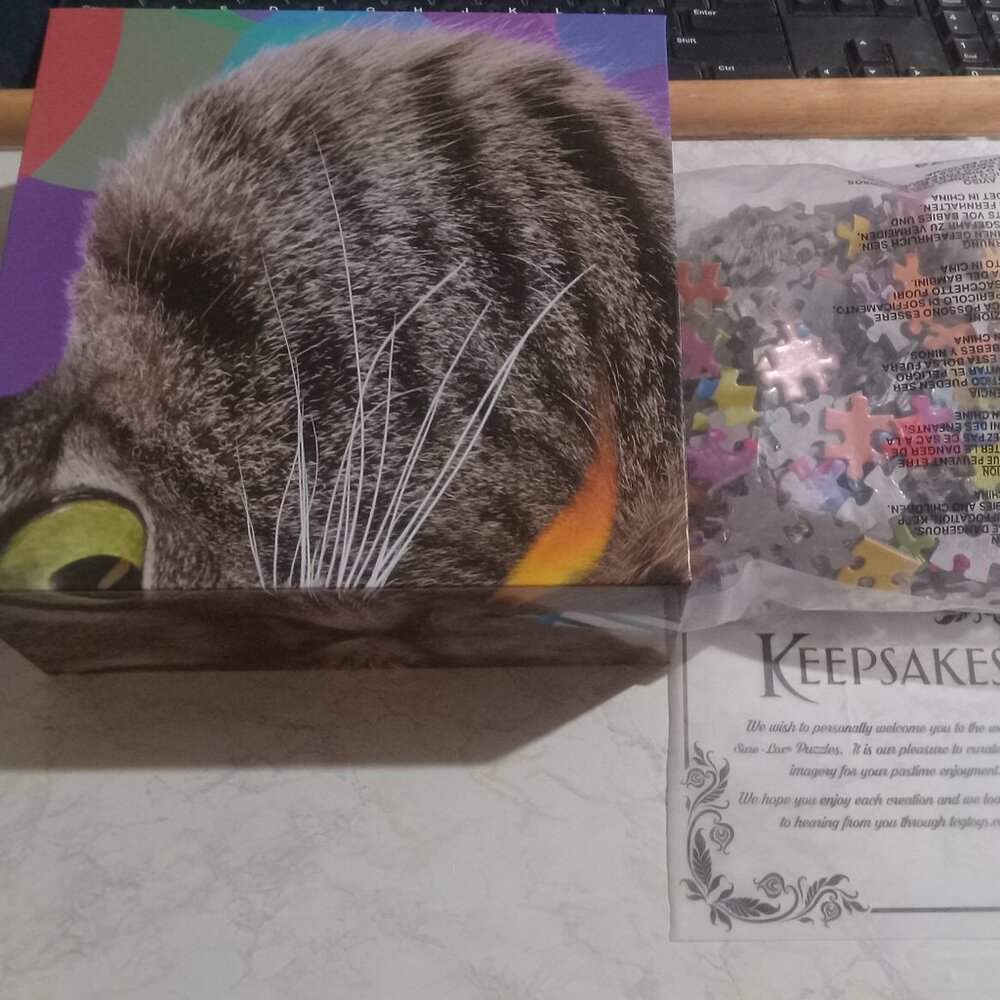 500 Piece Keepsakes Cat Cake Puzzle 18x13 Surelox + Decorative Box